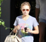 http://celebrity-bags.com/celebrity_bags/hayden-panettiere-with-her-beloved-coach-patent-large-sabrina-handbag
